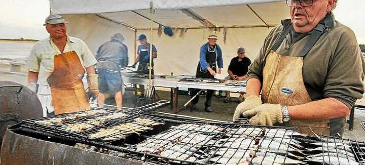 Dégustation de sardines grillées - aout Dégustation de sardines grillées - aout