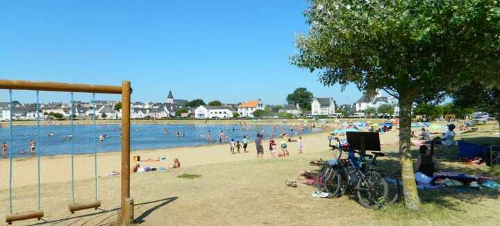 Plage des enfants (Plan d'eau de mer) Plage des enfants (Plan d'eau de mer)