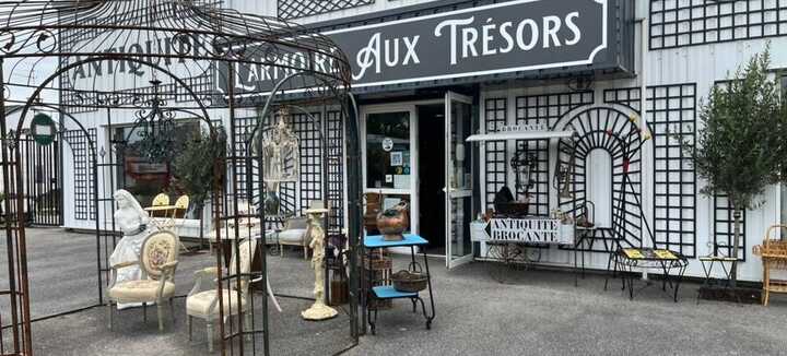 Brocante antico "L'Armoire aux Trésors"