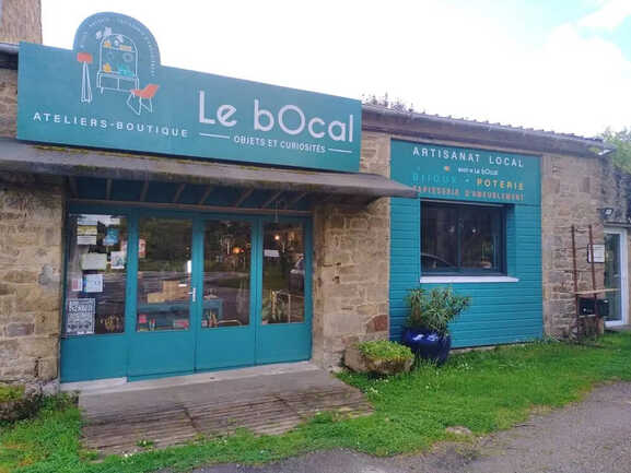 Carnac_poterie_podart_lebOcal_b_devanture