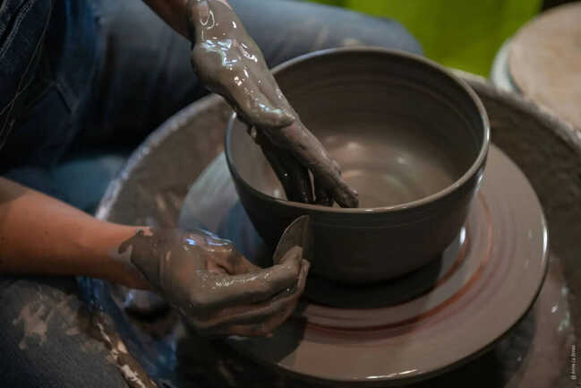 Carnac_poterie_podart_lebOcal_g_tournage2