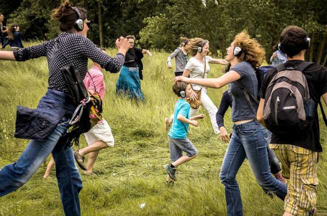 Spectacle Happy Manif