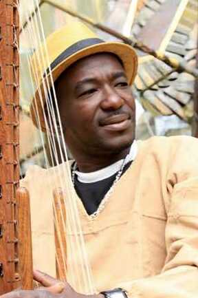 Cheick Tidiane Dia, virtuose de la kora.