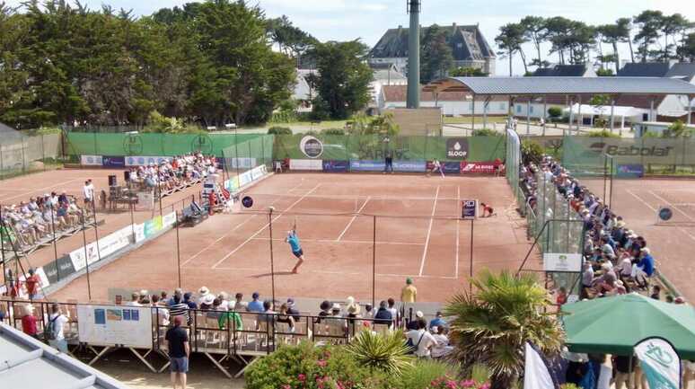 Court central