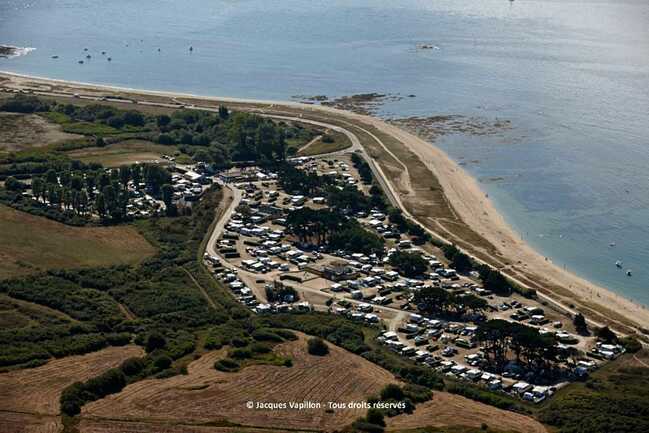 camping-Falaise-locmariaquer-morbihan-bretagne-sud