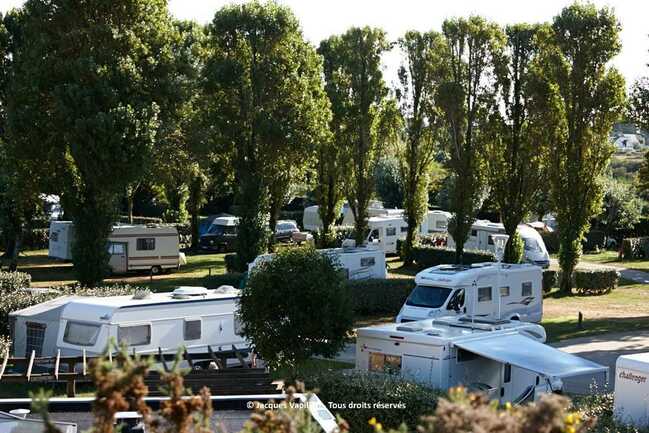 camping-Falaise-locmariaquer-morbihan-bretagne-sud