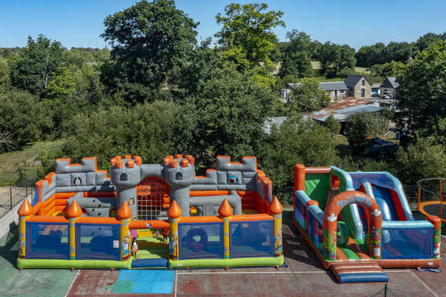TrinitesurMer_CampingKervilor_chateauxgonflables
