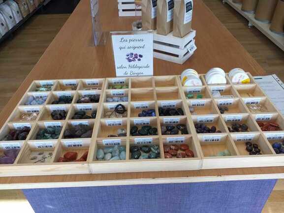 Rayon pierres hildegarde de bingen boutique Bretagne et Merveilles d'Hildegarde