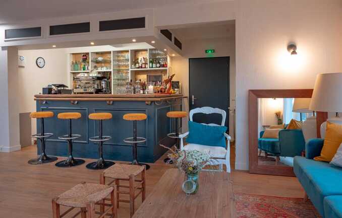 Bar-L-EVEN-Restaurant