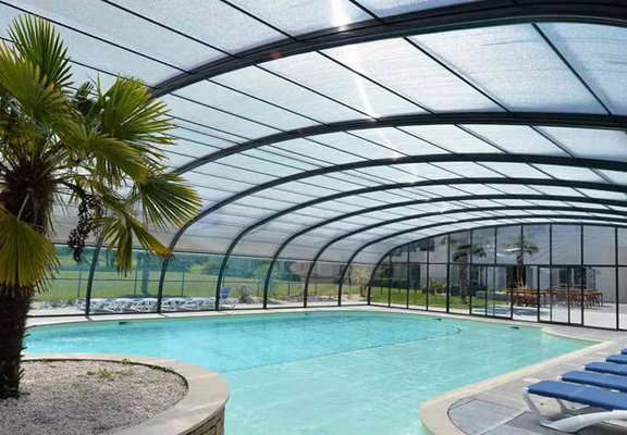 Hotel-Golf-Saint-Laurent/piscine