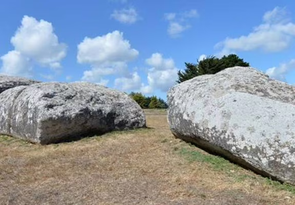 Site-des-megalithes-de-Locmariaquer-Morbihan-Bretagne-Sud